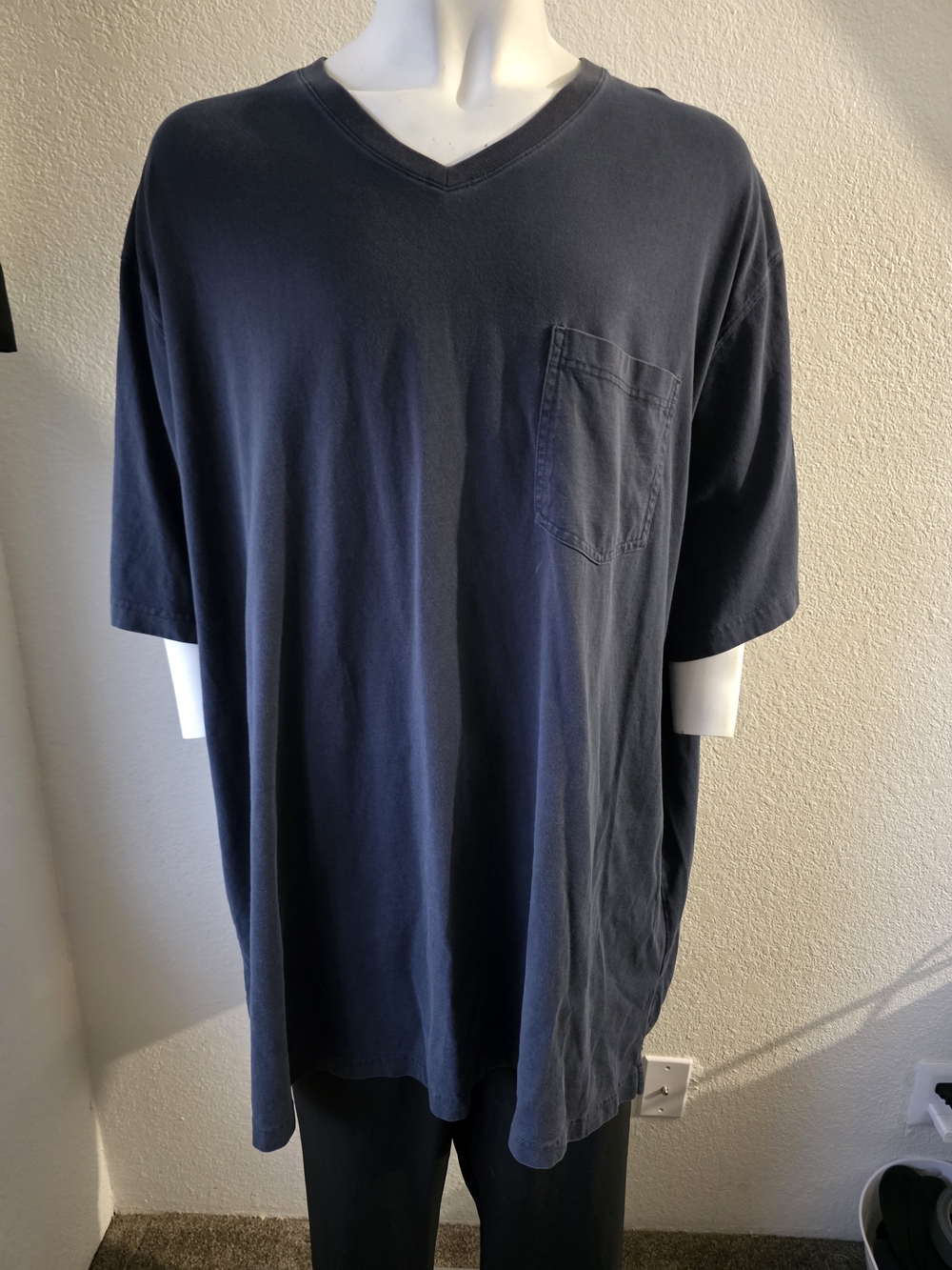 Duluth Trading Co 4XL Navy V-Neck Pocket T-Shirt